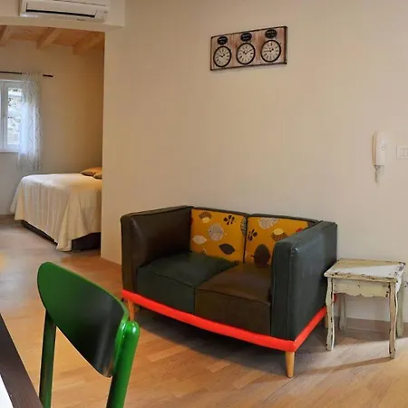 Daire Modern In The Center Split